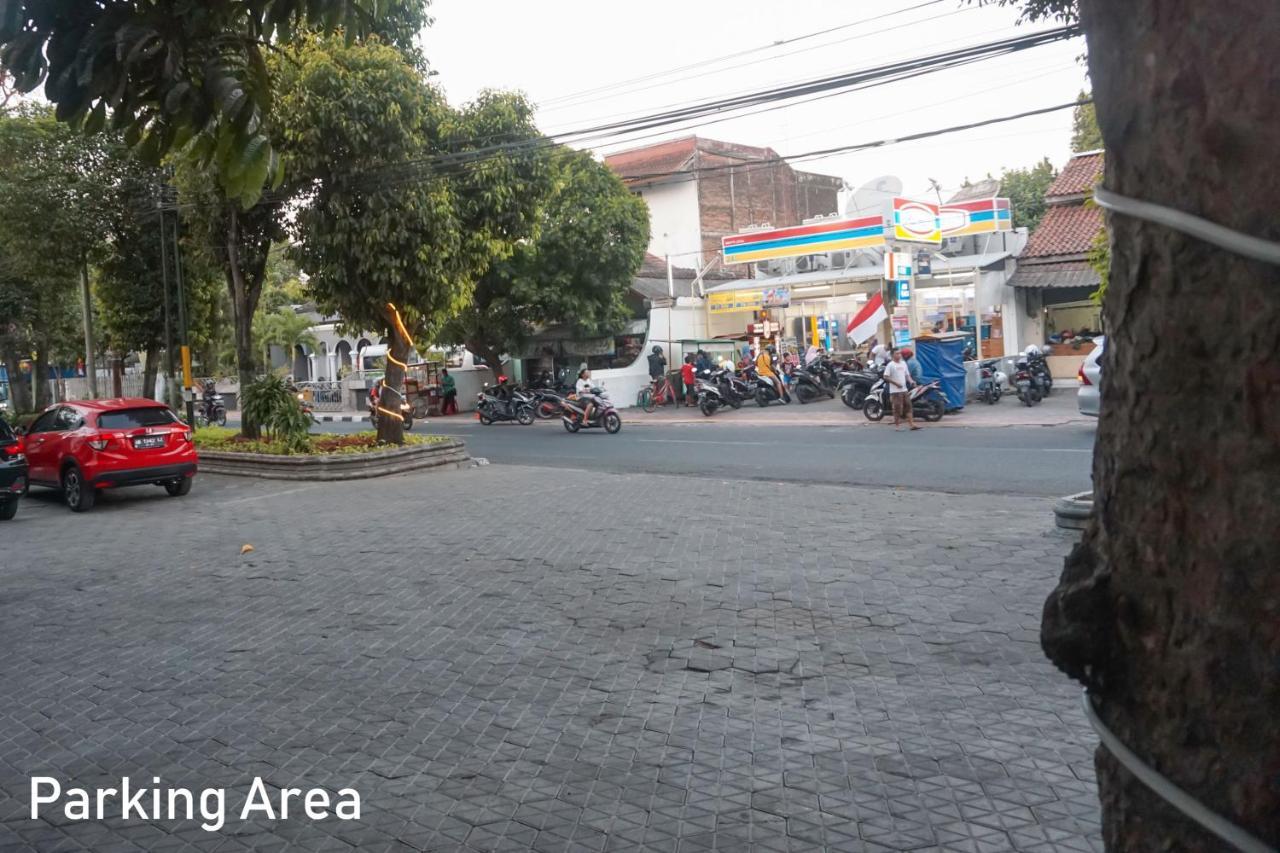 Al Ashri Inn By Urban Yogyakarta Ngoại thất bức ảnh